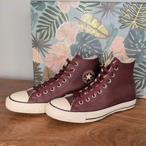 *HOST PICK* Leather CONVERSE W8.5 M6.5 NEVER WORN